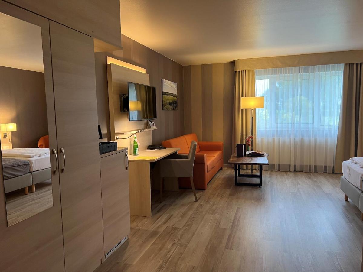 Landhotel Felchow ภายนอก รูปภาพ