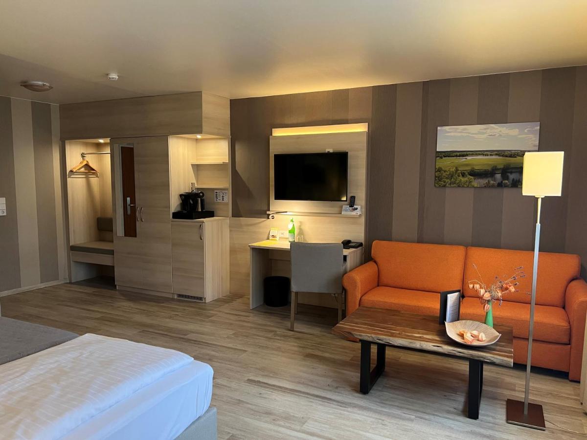 Landhotel Felchow ภายนอก รูปภาพ