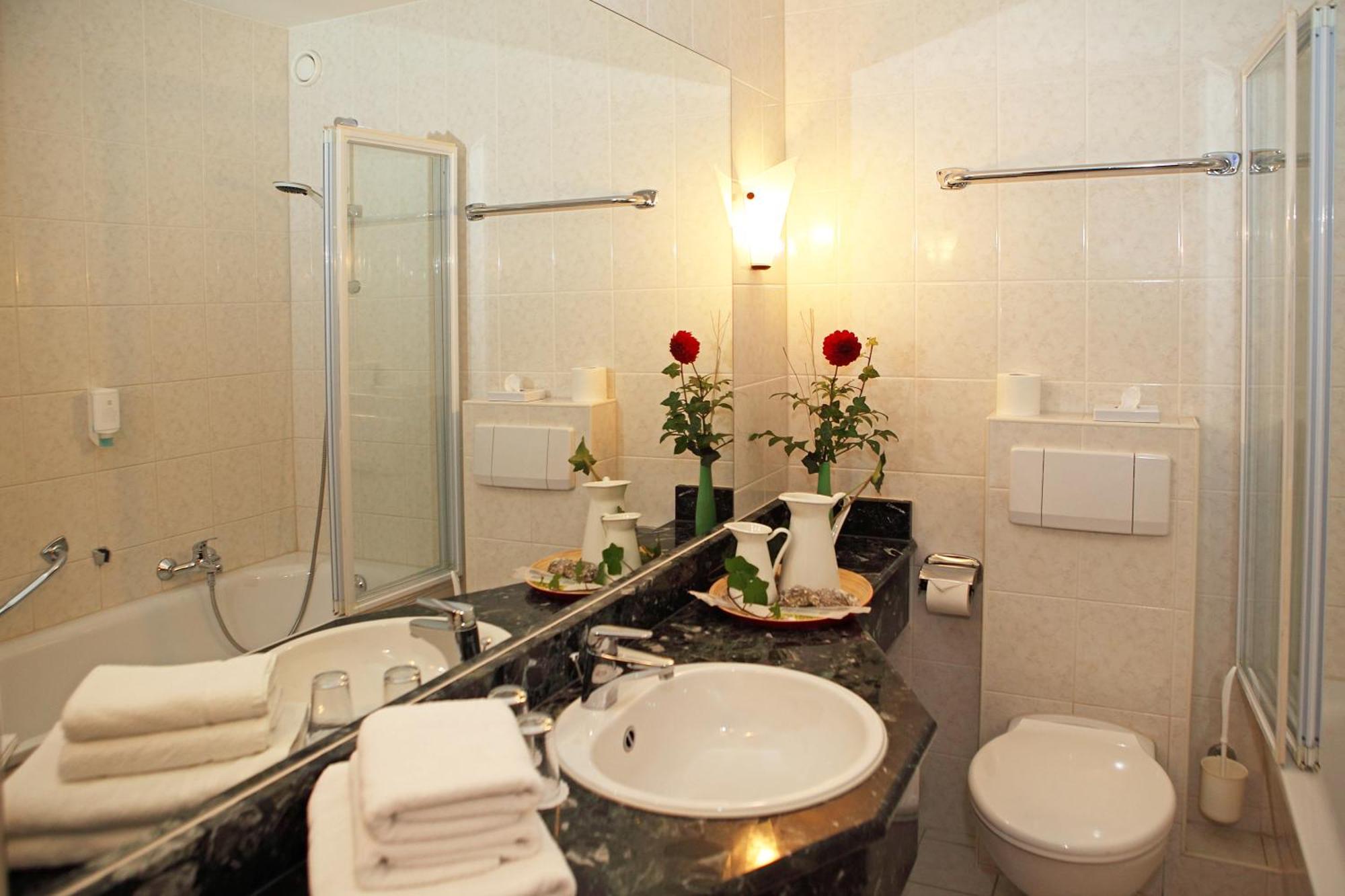 Landhotel Felchow ภายนอก รูปภาพ